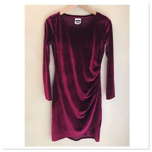 NOM Maternity Velvet Clio Ruched Dress Berry Red Size Small